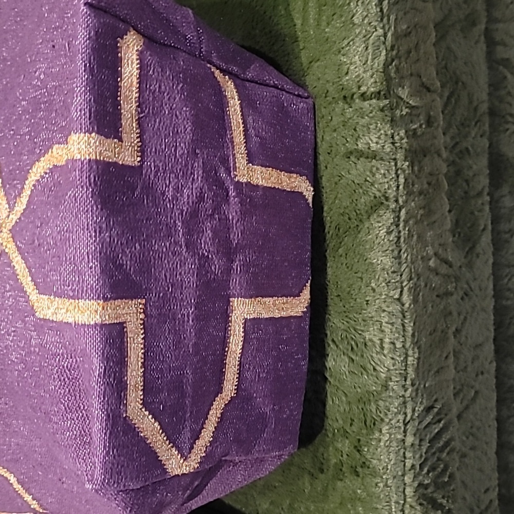 Viajera Imports Geometric Purple And Gold Tote with Metallic Pattern - Picture 4 of 9